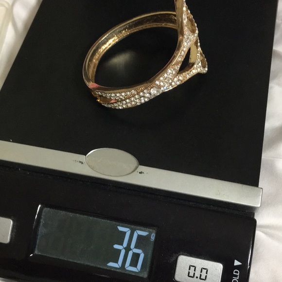 🖤Scissors💕design hinged bangle - Picture 13 of 15